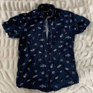 Molokai Surf Button Up